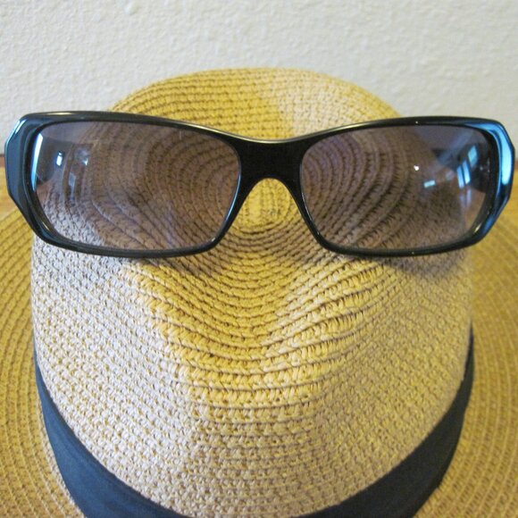 Kieselstein-Cord Little Butter Bee Sunglasses in Black - Picture 2 of 6